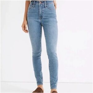 Madewell Blue Stretch Roadtripper Curvy Jeans